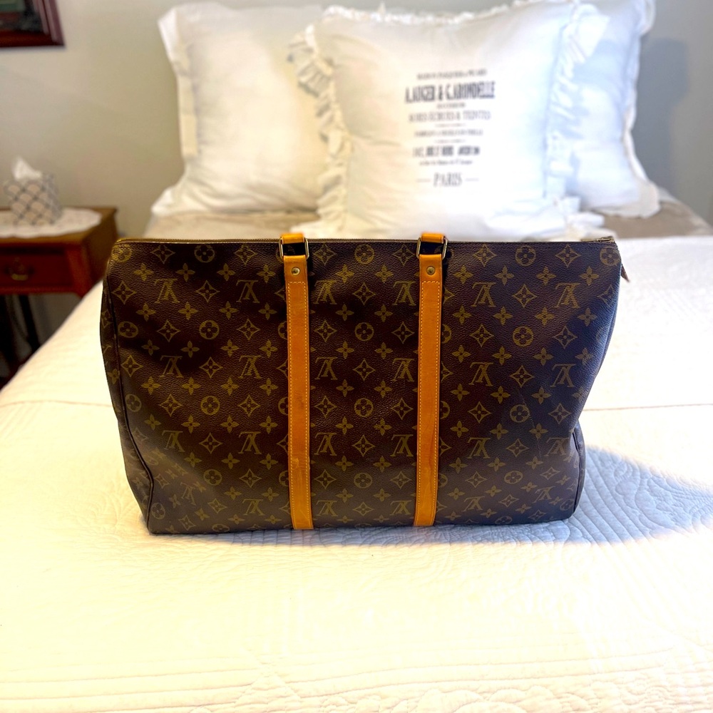 LOUIS VUITTON
Monogram Flanerie 45